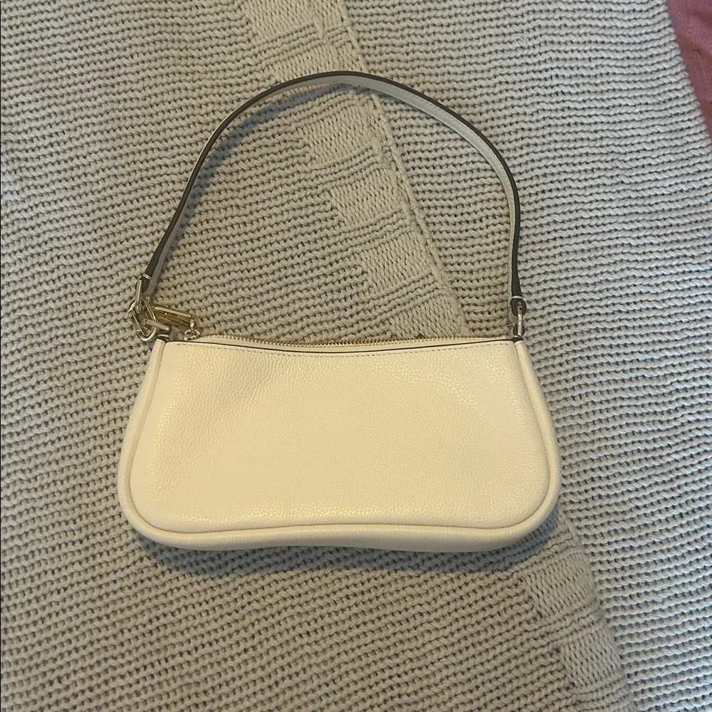 Kate Spade Cream Shoulder Bag with Gold Detailing - Picture 3 of 5